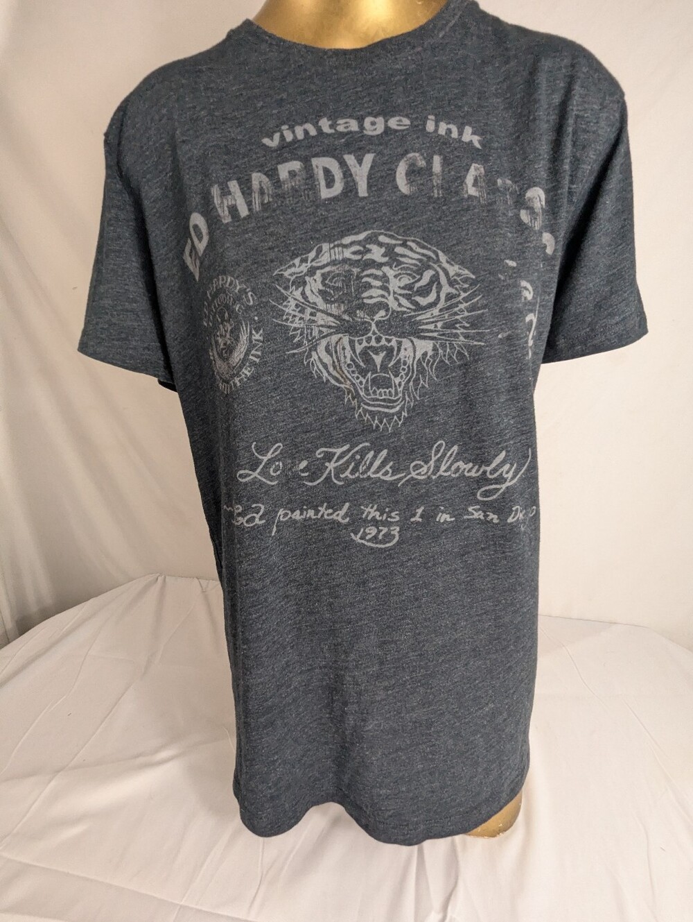 Ed Hardy Vintage Injk harcoal Gray Short-Sleeve Tee with Tiger Graphic Large